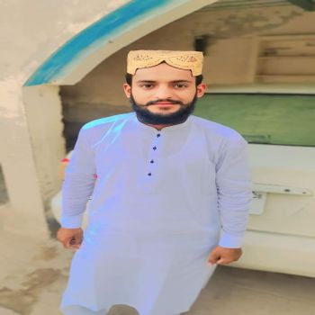 Qamar Muneer