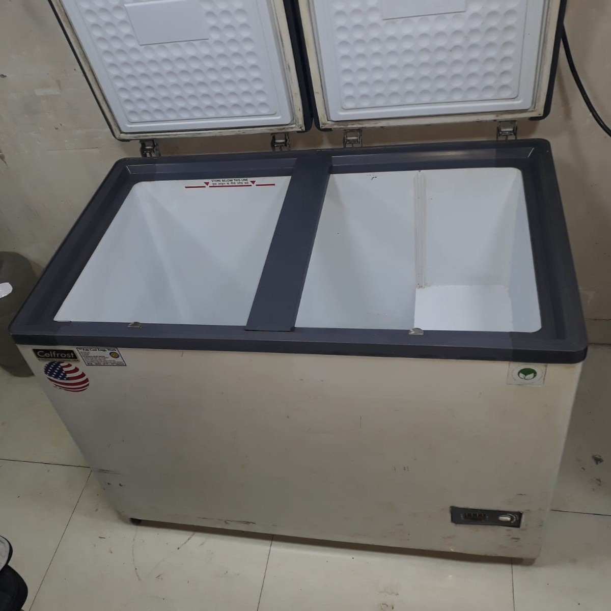 Deep Freezer 300 Liters (Hard Top)