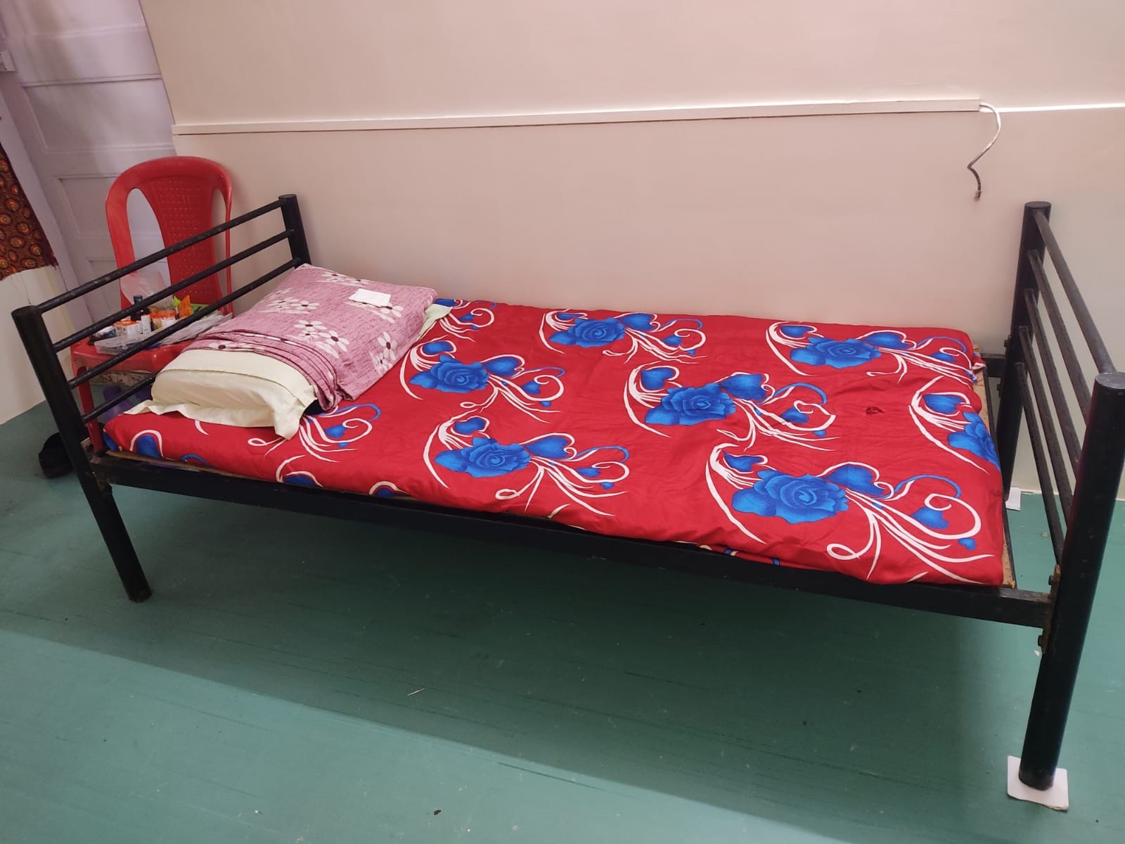 Single Bed with Mattress 3*6