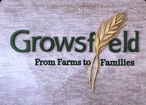 Growsfield From Farms To Families Device mark 7018802 Trademark