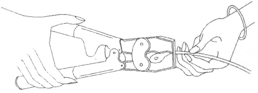 Hand Crimp Tool (logo) Device mark 1611092 Trademark