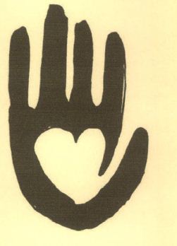 Device Of Hand And Heart Device mark 3828996 Trademark