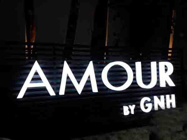 Amour By Gnh Device mark 3996562 Trademark