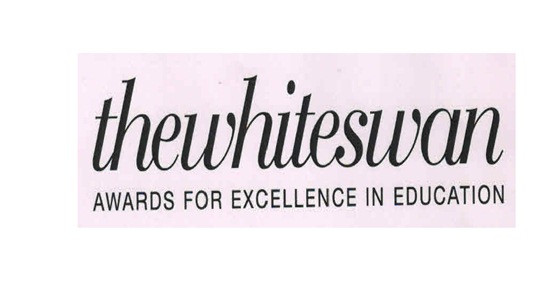 Thewhiteswan Label Device mark 3346465 Trademark