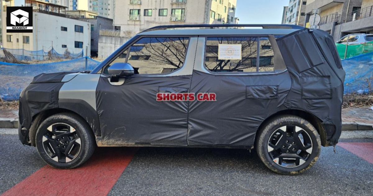 Kia Clavis spotted during testing; interior revealed - snapshot