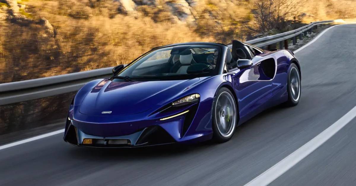 2025 McLaren Artura Gets a Convertible Version with More Power - midground
