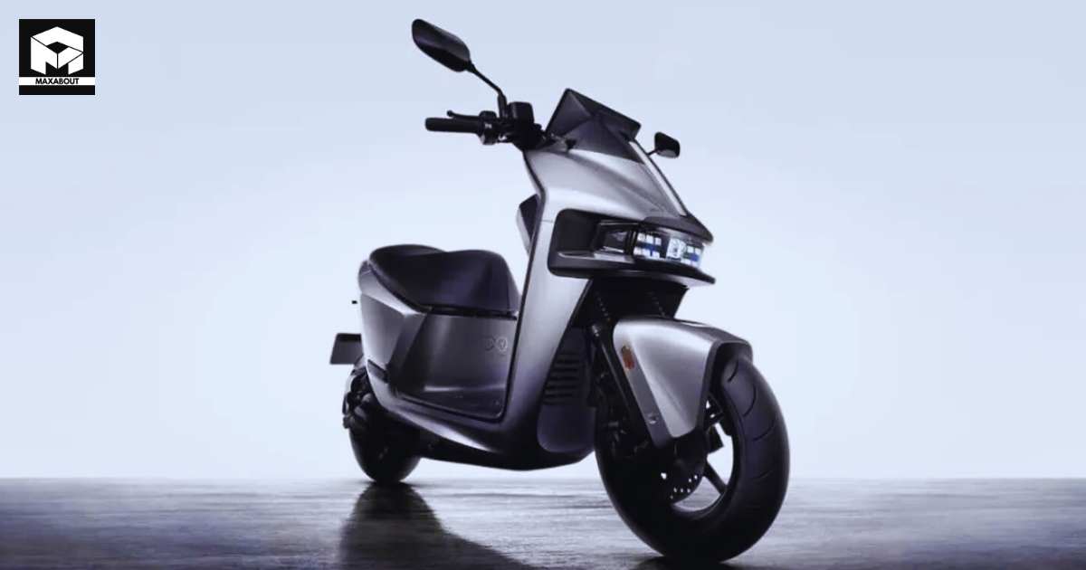 Gogoro Reveals Its Most Powerful Electric Scooter - front