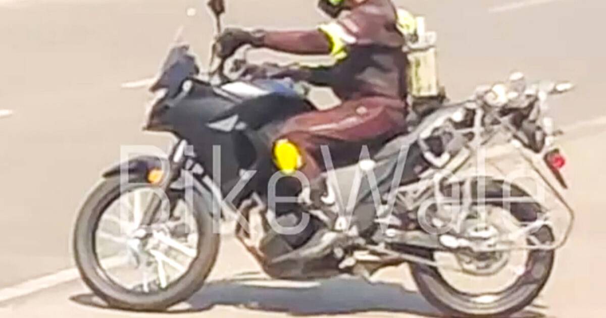 Kawasaki 300cc ADV Spotted in Pune, Competing with Himalayan - front