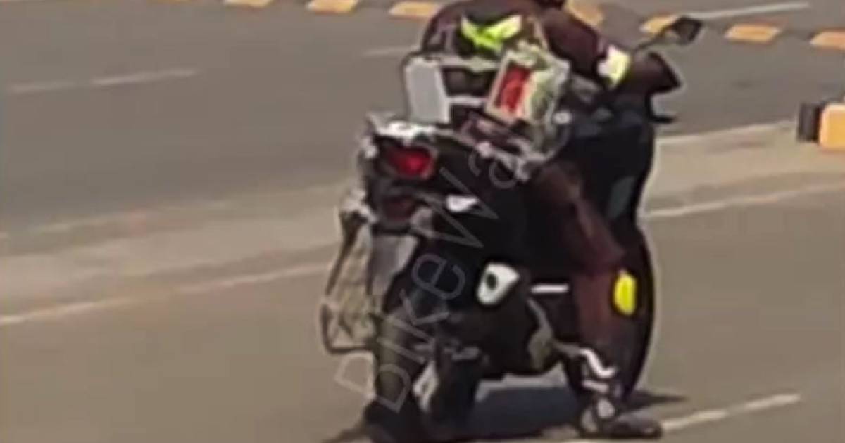 Kawasaki Versys X 300 Spotted Testing Ahead of Coming Launch - portrait