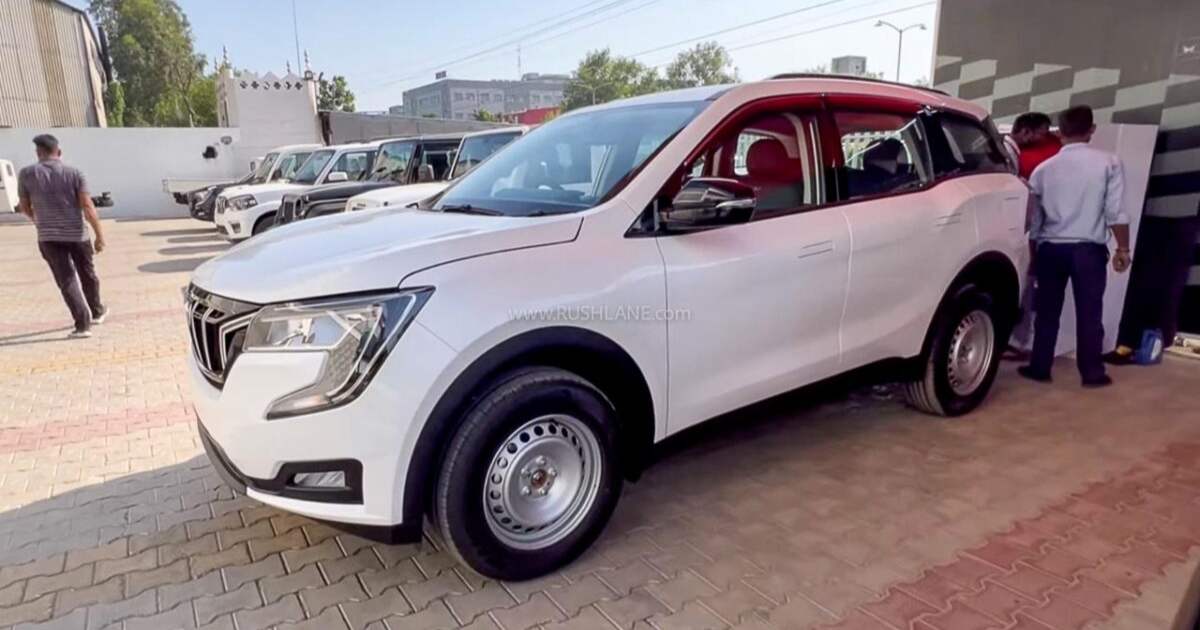 Exciting News: Mahindra XUV700 Automatic Petrol Base Variant Approved for Launch - snapshot