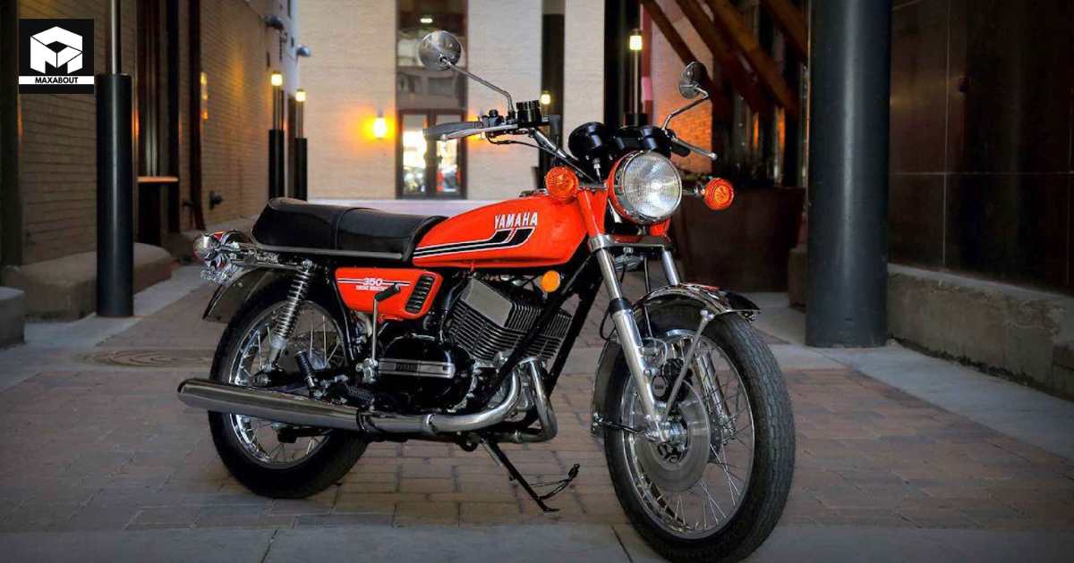 Yamaha RD350 Review: A Journey Through Time - angle