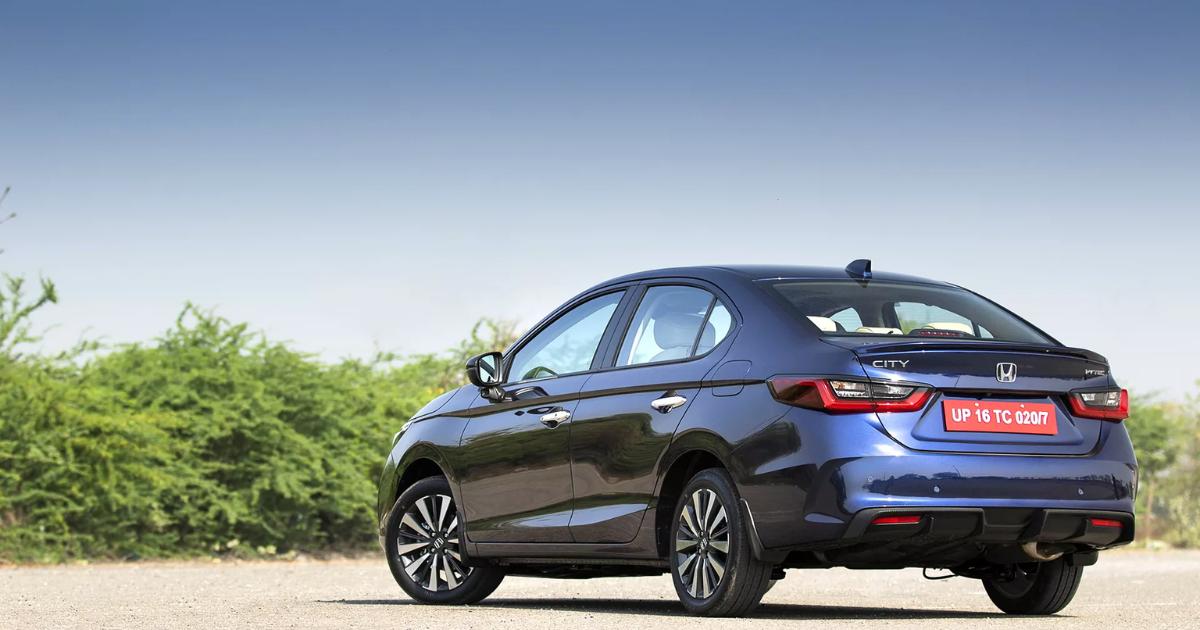 Honda City and Amaze Discounted by Up to Rs. 1.19 Lakh - foreground