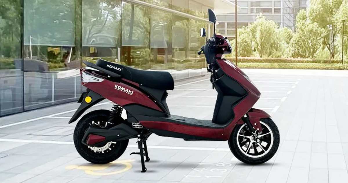 Komaki Launches SE and LY Scooters with Dual Battery - left
