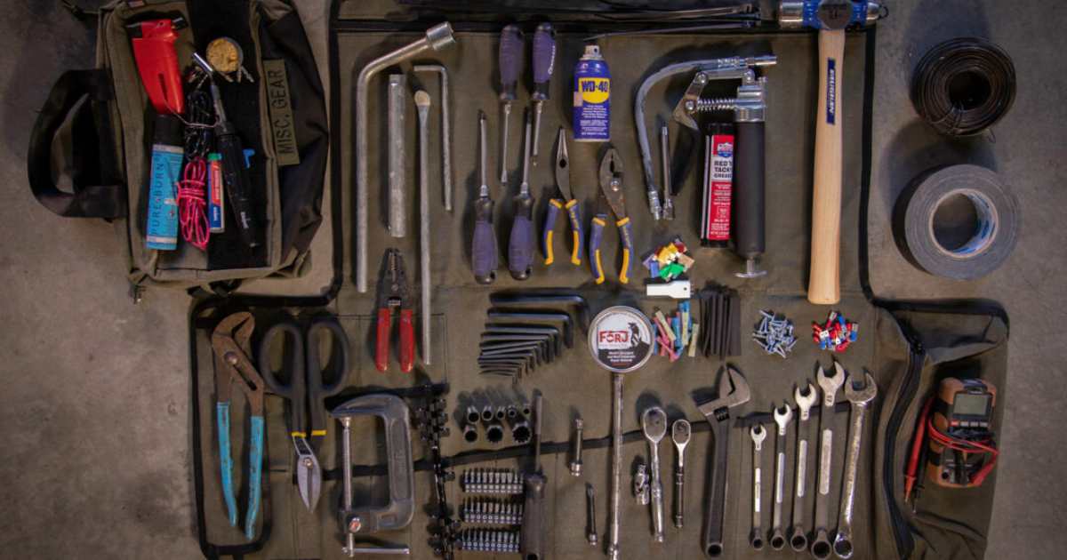 Safety First: Tools for Roadside Repairs - front