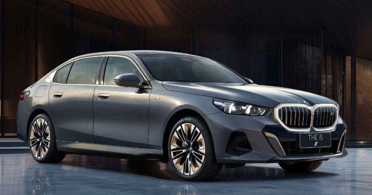 First Look: 2024 BMW 5-Series Unveiled on Indian Roads - closeup