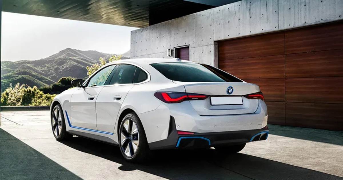 BMW i4 Facelift: Sleek Design Meets Cutting-Edge Tech - background