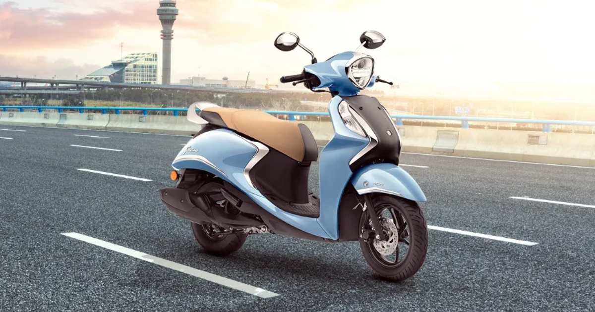 Yamaha Introduces 2024 MT15, Fascino, RayZR with Updated Color Palette - side