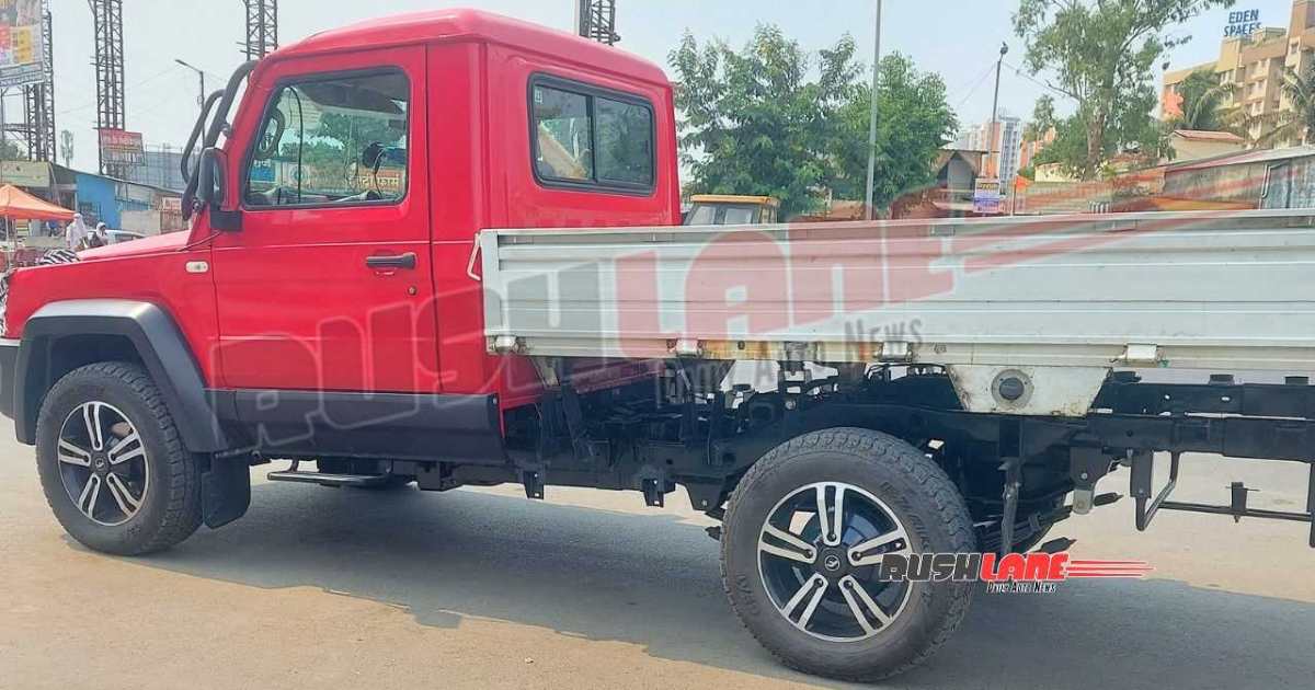 Force Gurkha Pickup Truck Caught on Camera for the First Time - foreground